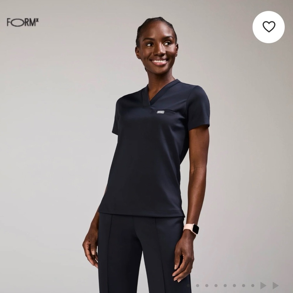 Figs Sona FORMx Slim V-Neck Scrub Top size XS NWT